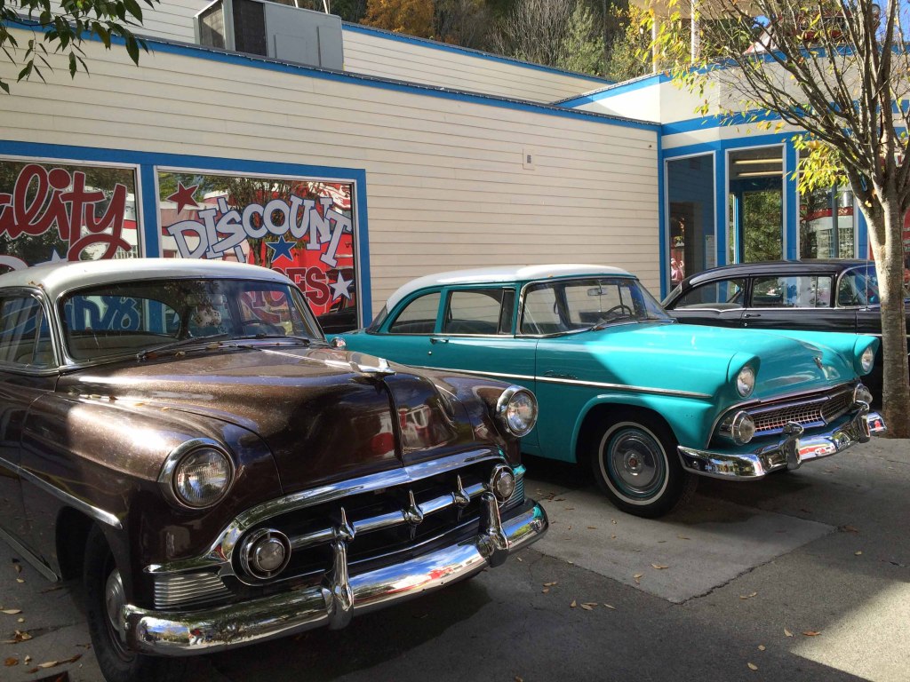 Dollywood vintage cars