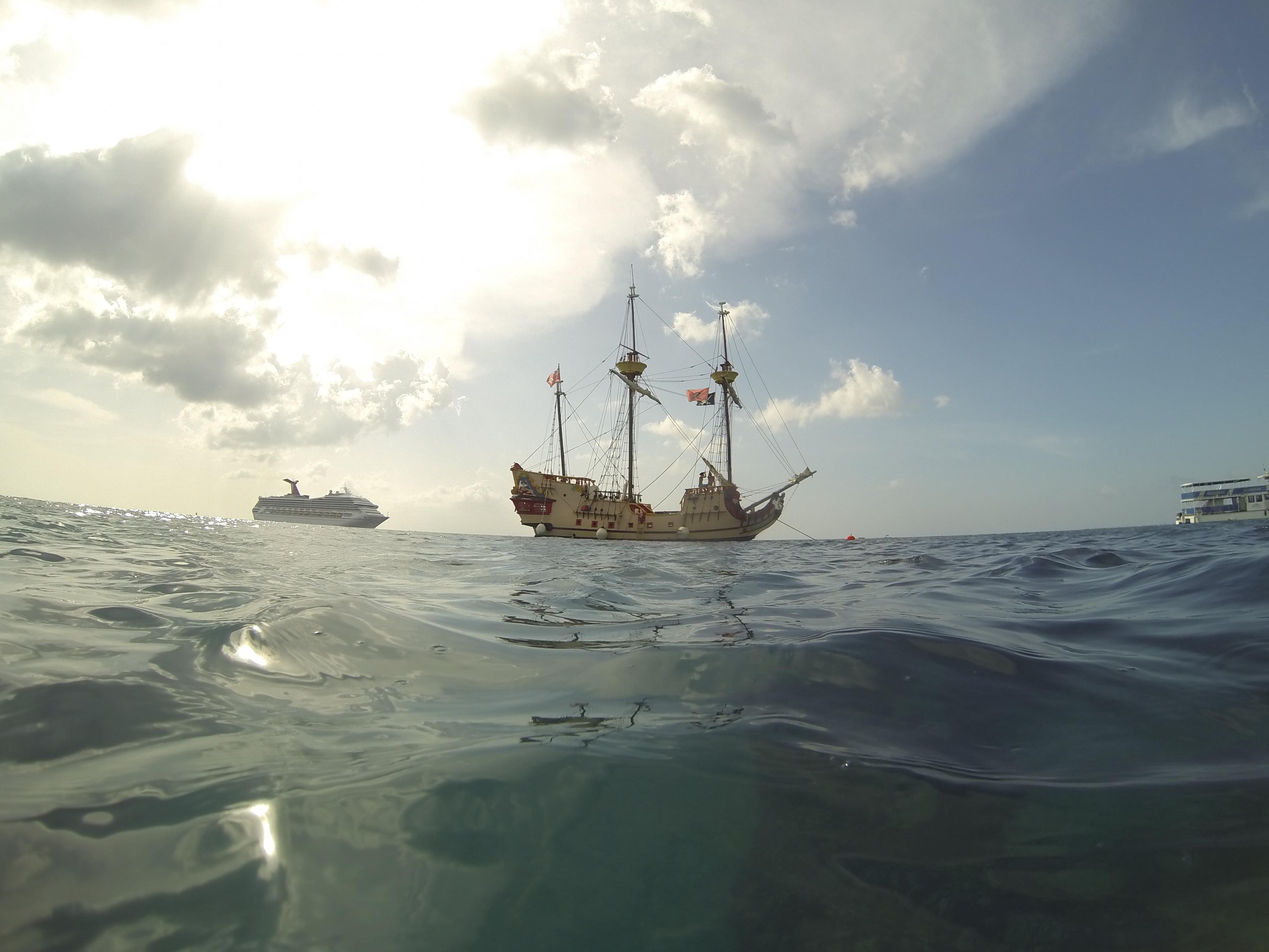 Grand Ocean Pirates