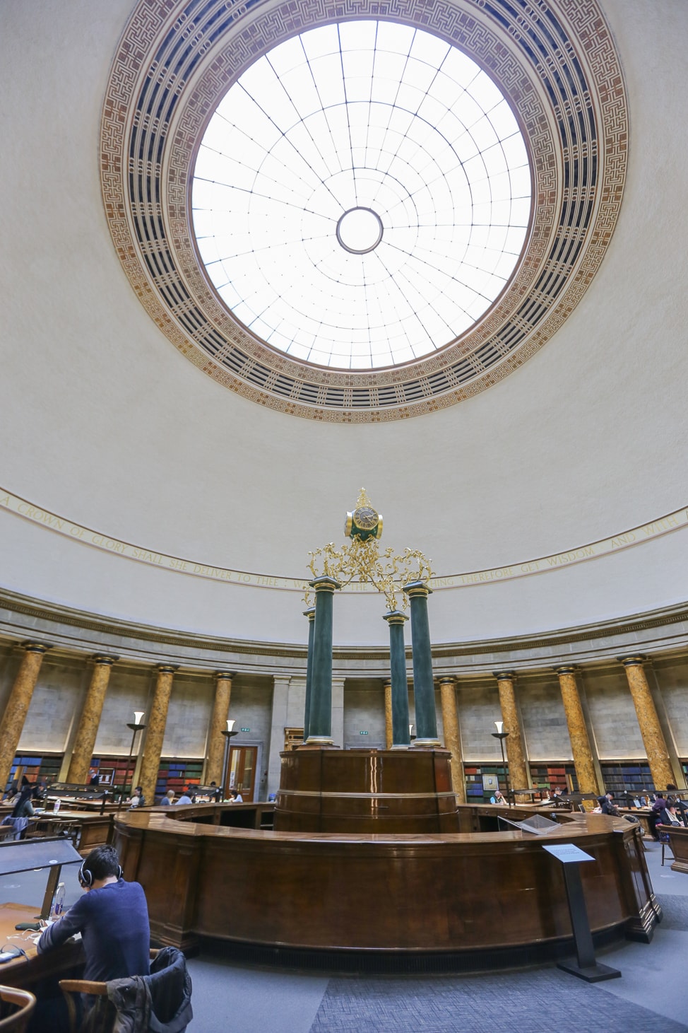 The Central Library | An architecture walking tour around Manchester, England's second biggest metropolis