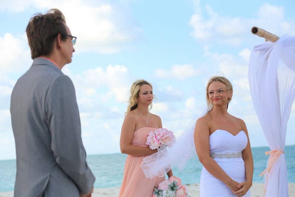 Love in the Bahamas | A Destination Wedding in Abaco