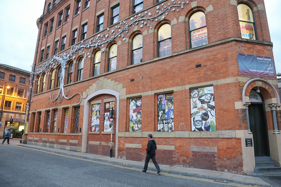 Manchester Music Tour | See the most prominent musical sites in town with Manchester Music Tours