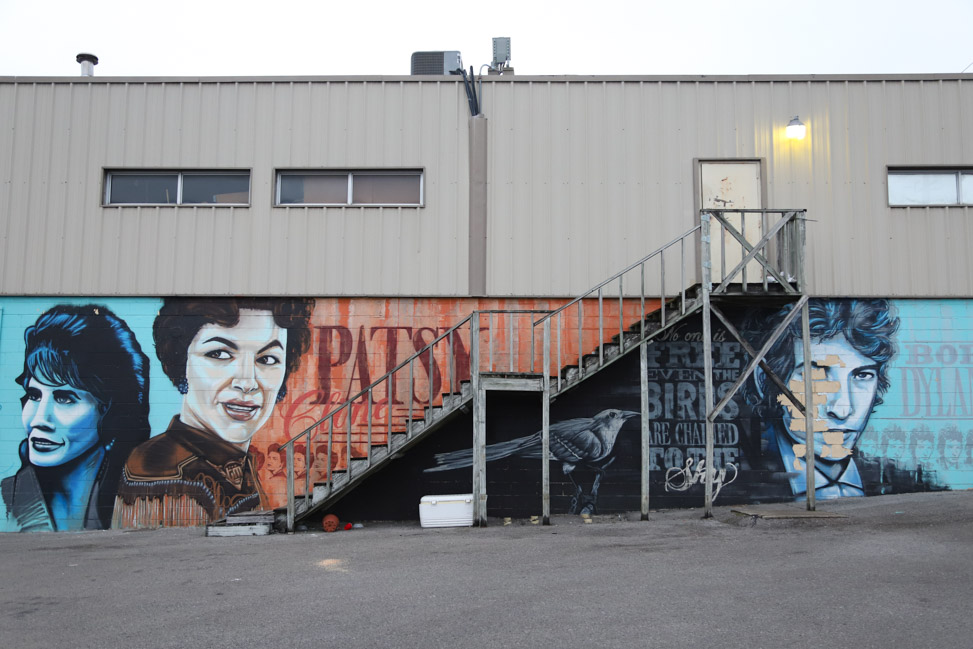Patsy Cline, Loretta Lynn murals in Nashville