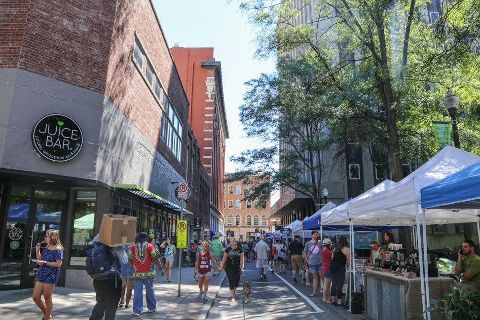 Visit Knoxville: What to See, Eat, Do and Drink in Knoxville's Most Underrated City | The Downtown Farmers' Market