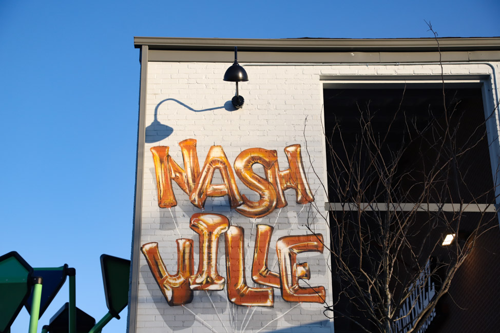 Nashville Balloons mural on Boombozz