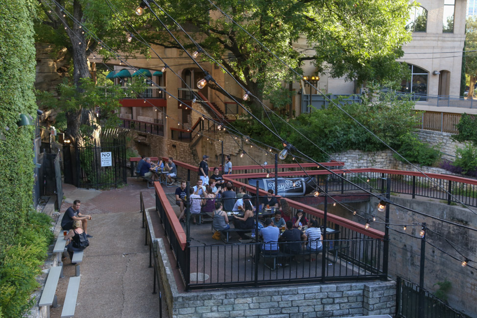 Laundrette: Where to Eat in Austin