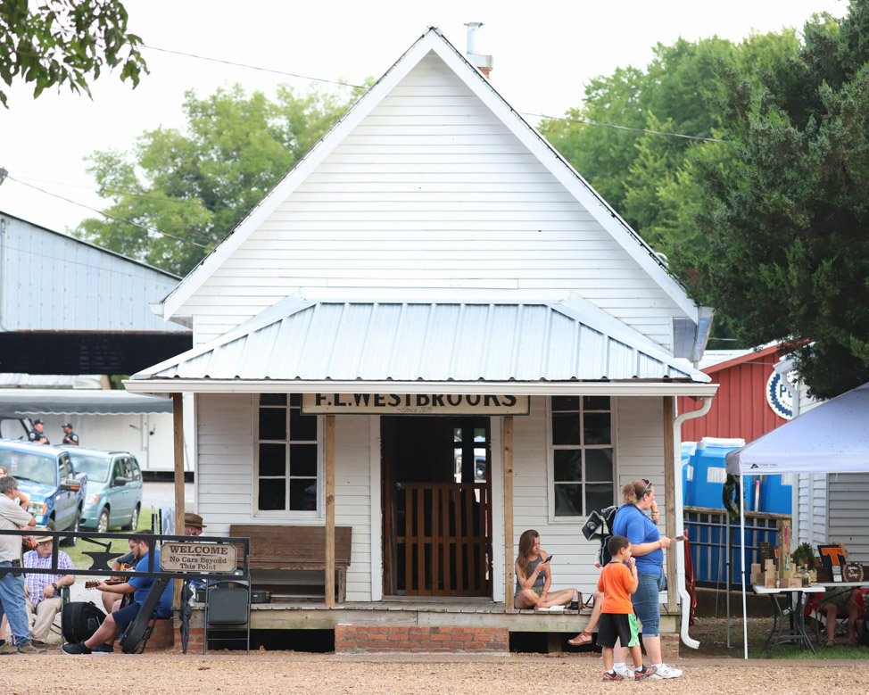 A Weekend in Murfreesboro: Cannonsburgh Village in Murfreesboro, Tennessee
