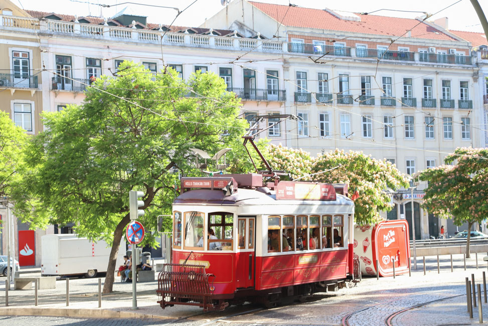How to Get Around Lisbon, Portugal