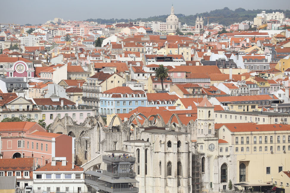 Essentials Guide to Lisbon, Portugal