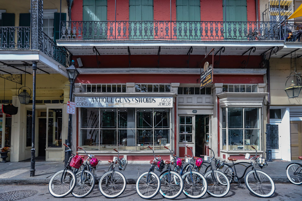 Confederacy of Cruisers: cocktail bike tour in New Orleans