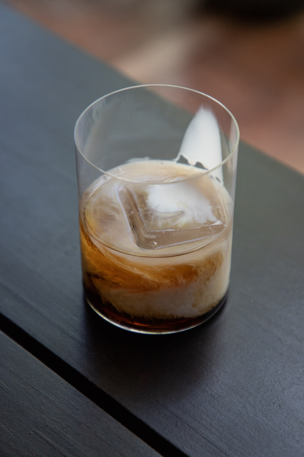Making a White Russian: a cocktail recipe