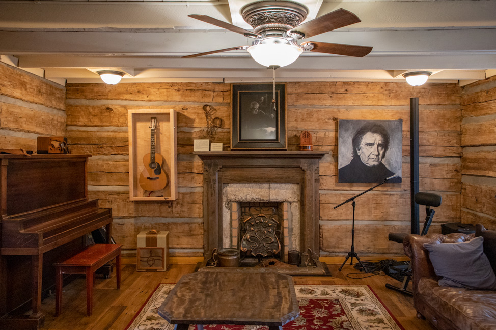 Johnny Cash's Hideaway Farm and Storytellers Museum in Tennessee