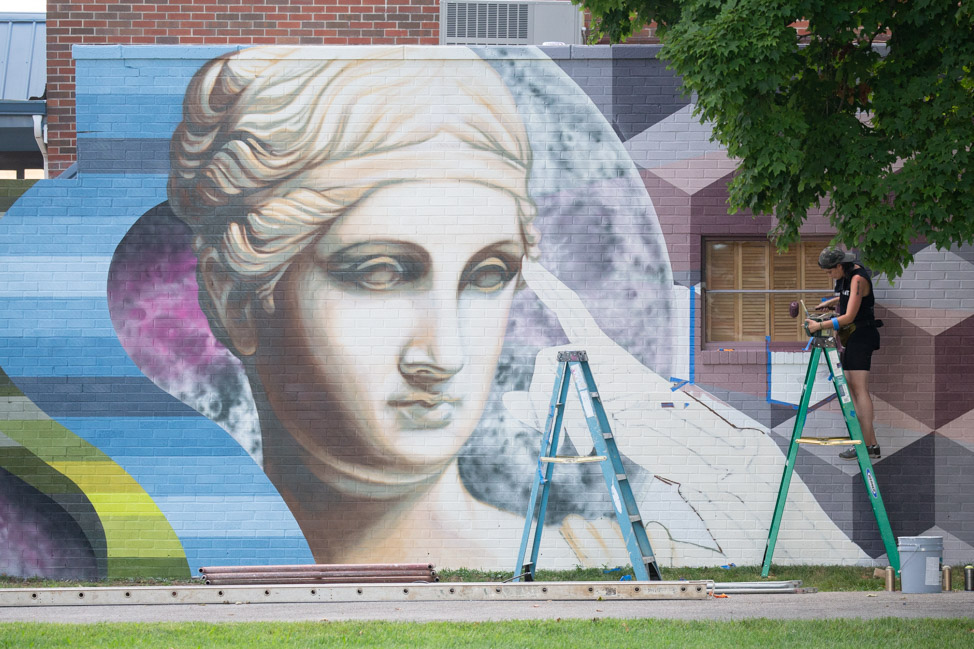 Hebe mural in McMinnville, Tennessee
