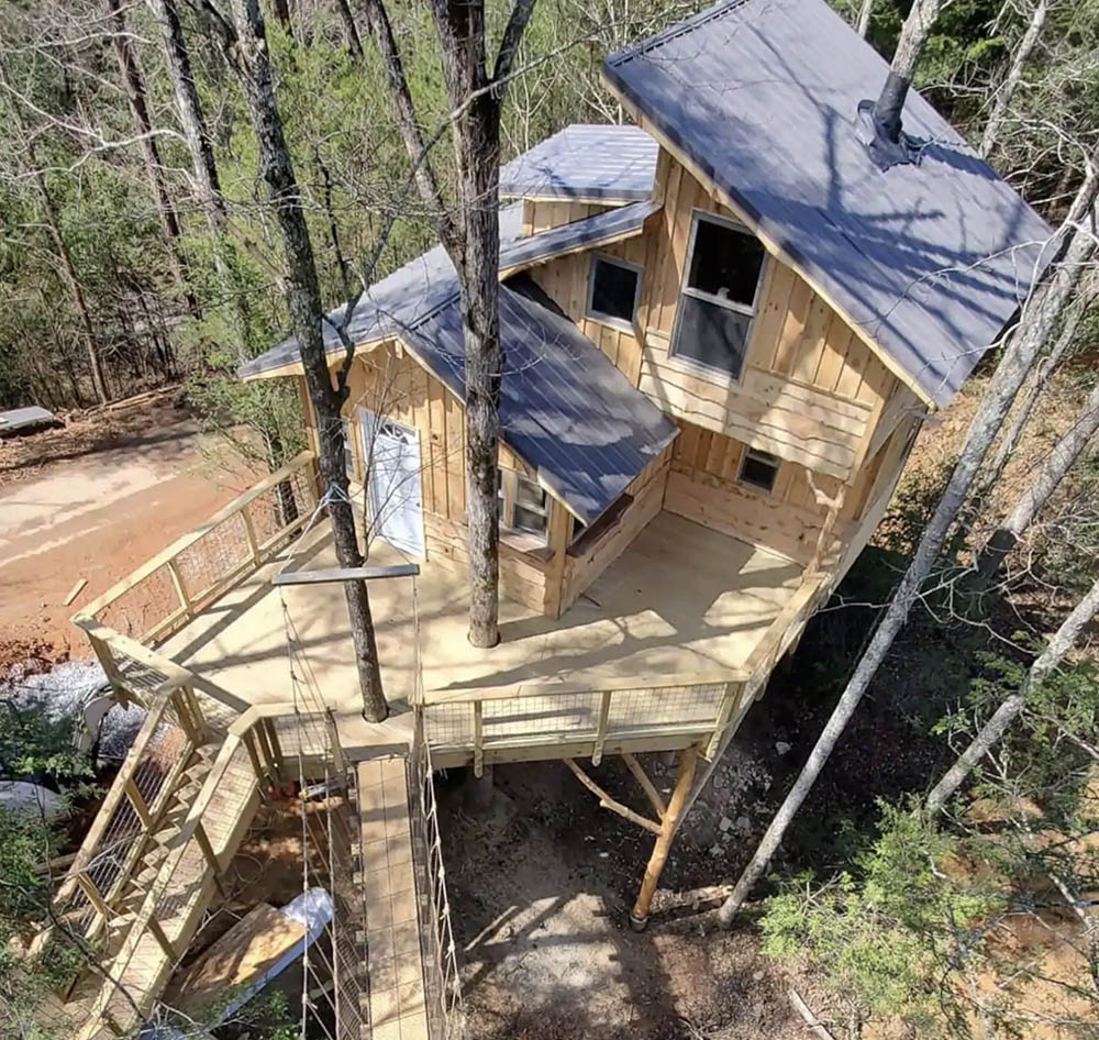 Treehouse in the Smoky Mountains