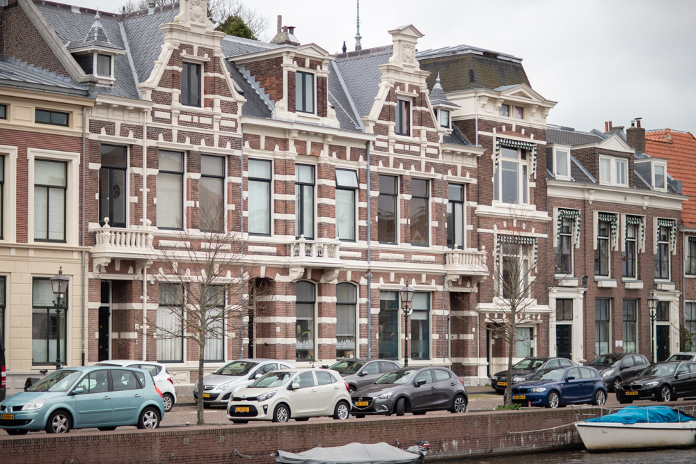 How to rent a car in Holland