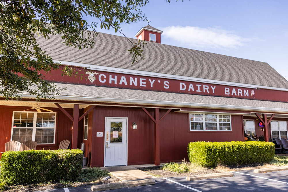 Where to Eat in Bowling Green: Chaney's Dairy Barn