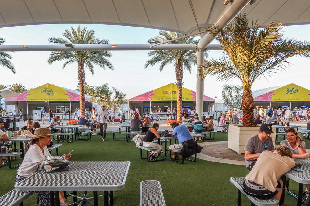 What is there to eat and drink at Indian Wells?
