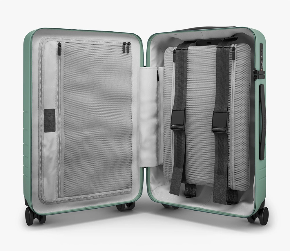 Which luggage is best? Review of the Monos Carry On Pro