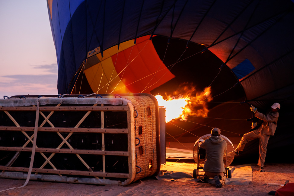 A hot air balloon ride in Namibia: views over the Sossusvlei Desert
