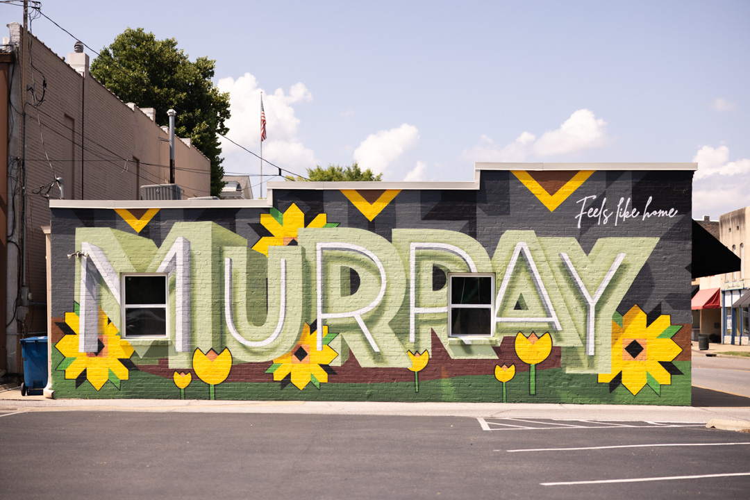 What to Do in Murray, Kentucky: a weekend guide | mural by Elias Reynolds