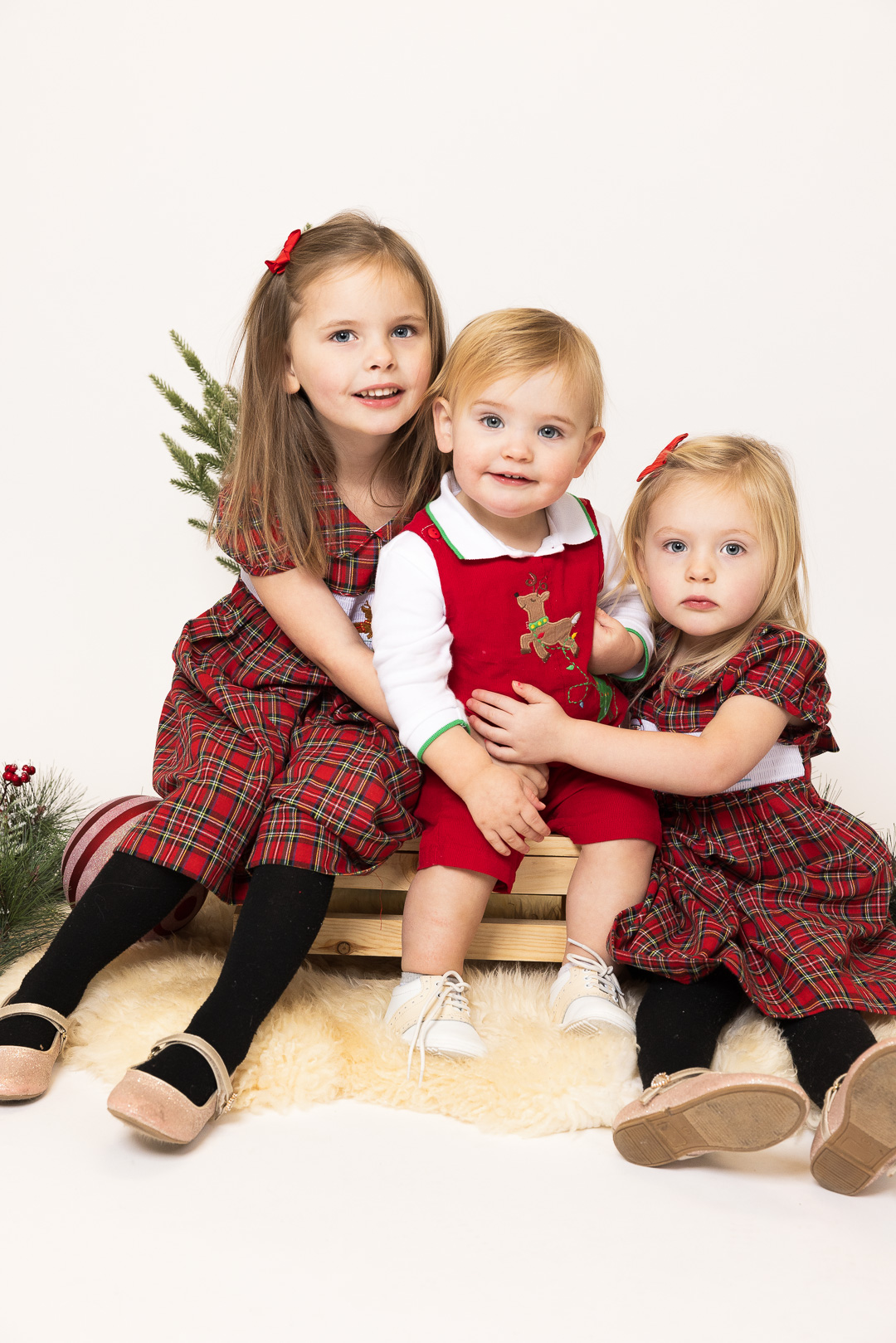 Holiday Photo Kids Shoot | copyright: Kristin Luna of Odinn Media